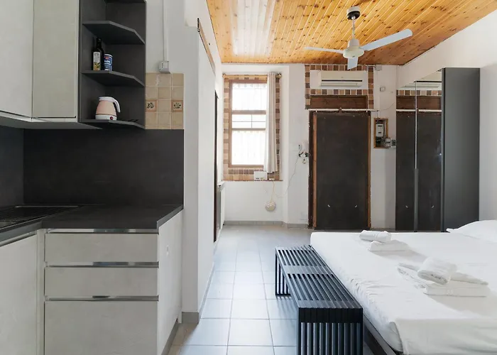 Guesthost - Comfy San Cristoforo * Milan