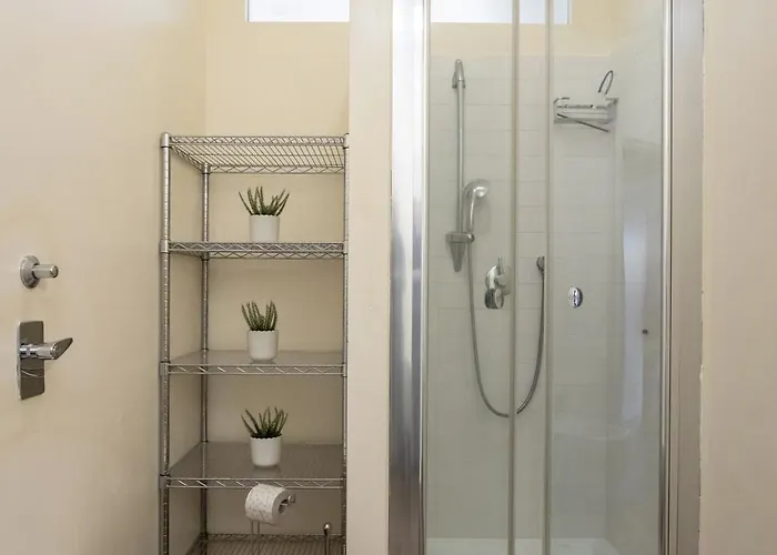 شقة Politecnico - Spacious Ap Balcony - Sleeps 4 ميلان