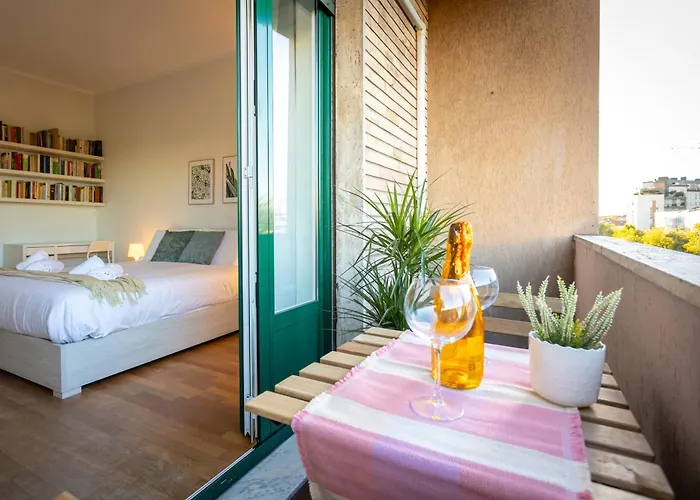 Politecnico - Spacious Ap Balcony - Sleeps 4