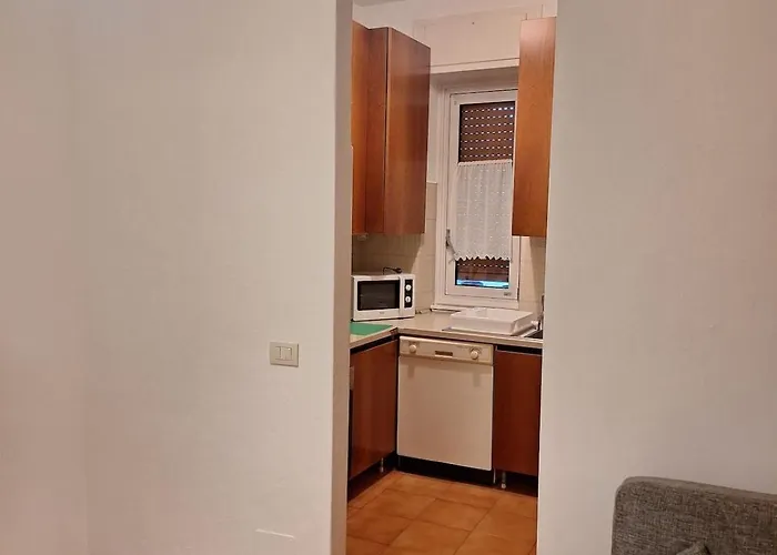 Modern Flat In The Design District 아파트 *