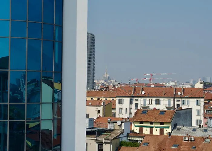 Con Vista Su Citta E Duomo Di