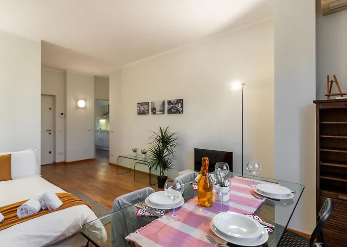 شقة Politecnico - Spacious Ap Balcony - Sleeps 4