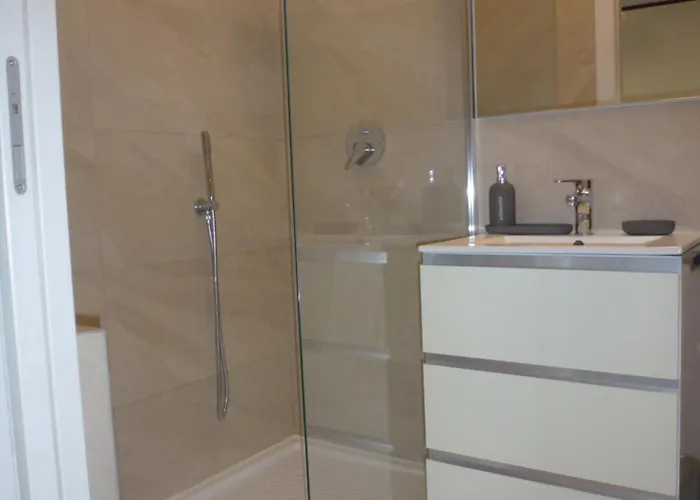 Elegant And Modern Two-room With Equipped Kitchen Milano