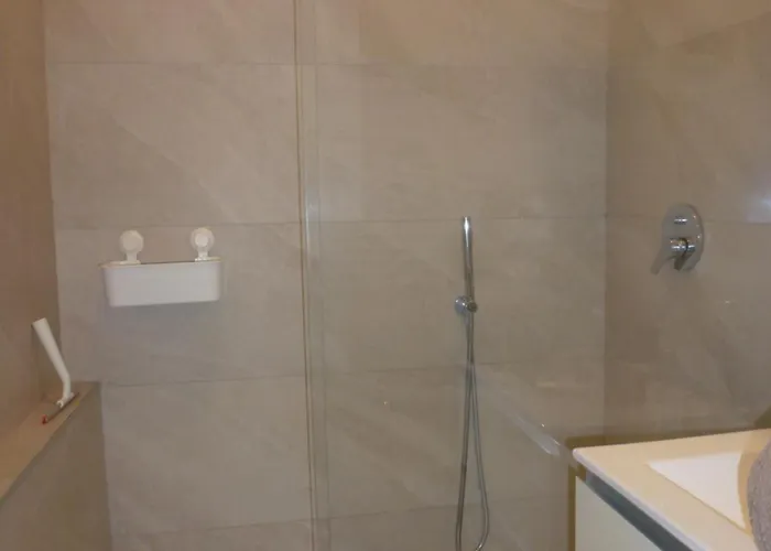 Lägenhet Elegant And Modern Two-room With Equipped Kitchen