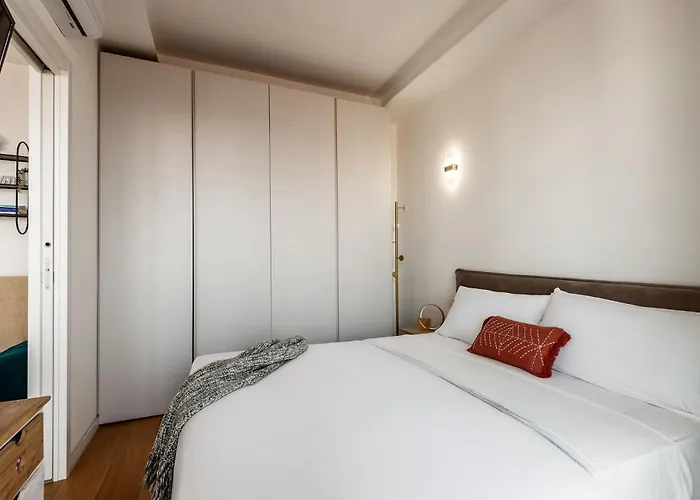 Stayeasy Bordighera - Navigli 8th Floor Terrace * 米兰