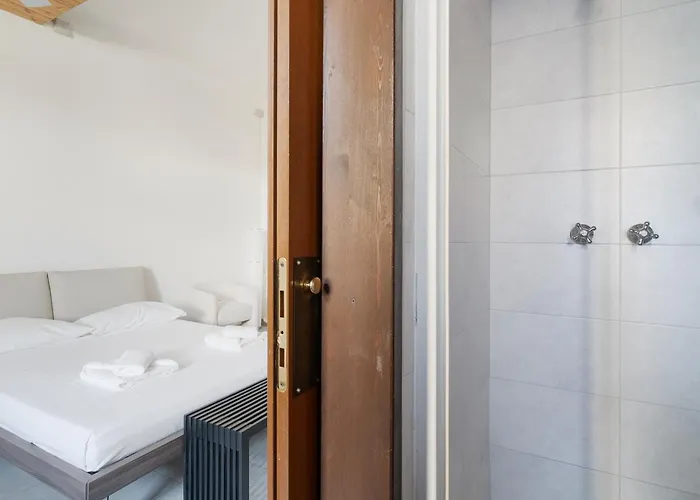 Apartment Guesthost - Comfy San Cristoforo Milan