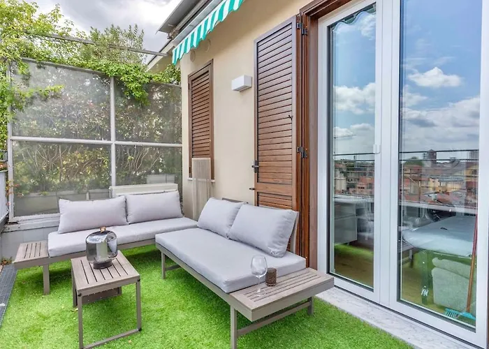 Exclusive Rooftop Vista Duomo Apartment