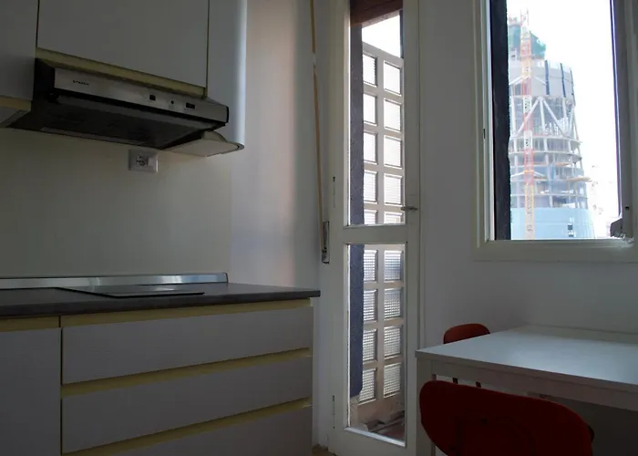 Con Vista Su Citta E Duomo Di アパート *