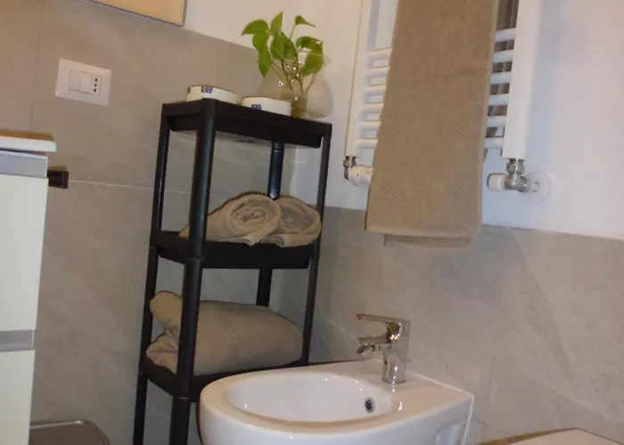 Lägenhet Elegant And Modern Two-room With Equipped Kitchen *