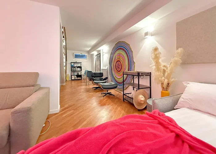 Homeby, Loft Nicholas Apartment