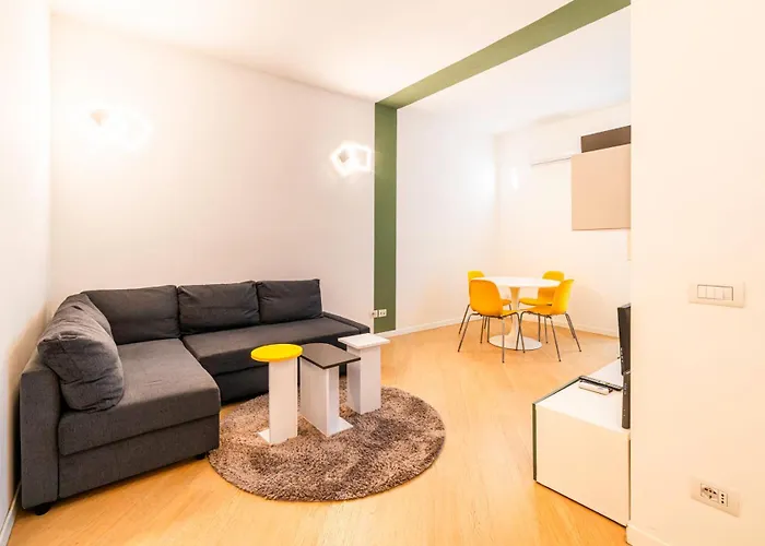 Roncaglia 25, 아파트 *