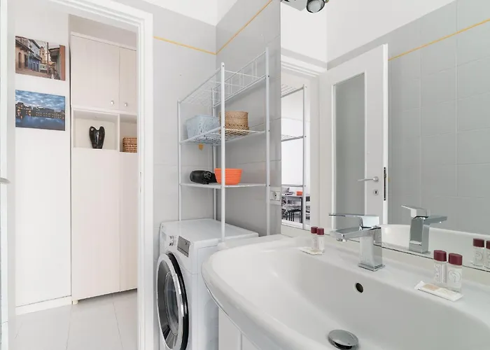 Guesthost - Comfy M2 Udine *