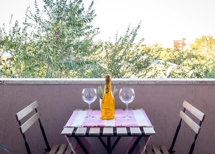 شقة Politecnico - Spacious Ap Balcony - Sleeps 4