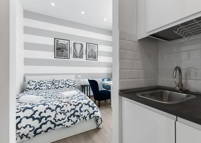 Viaortisuite Pta Romana Wifi & A-c 12 Min To Duomo * ミラノ