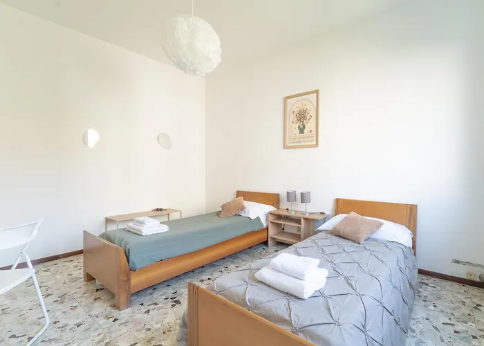 I-host - Nota 39 Milano