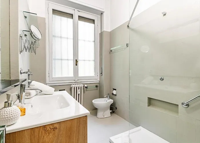 Exclusive 4 Bedrooms In Brera شقة *