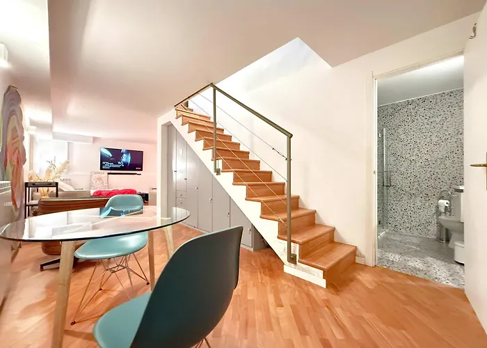 Homeby, Loft Nicholas *