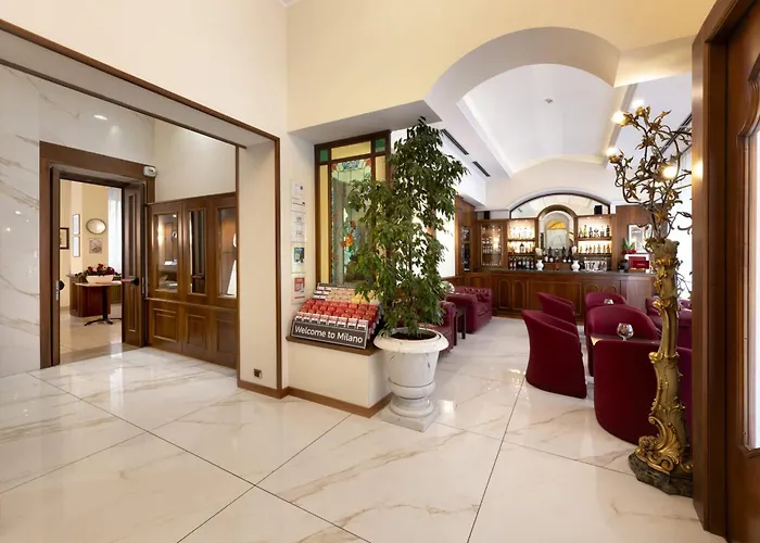 Lancaster Hotel