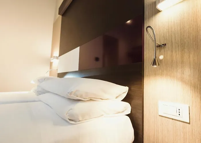 Genius Downtown Hotel