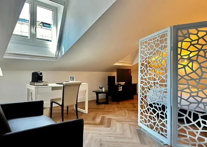 Maison | Esperienze Hotel 4*