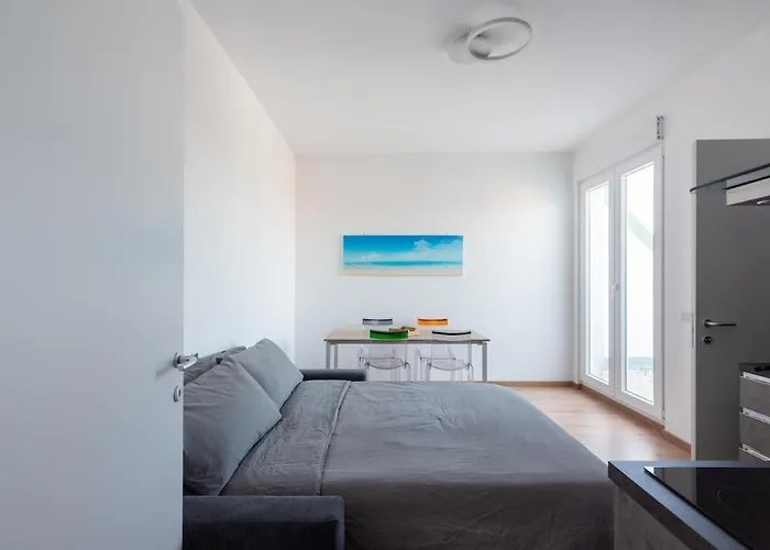 Nest Terrace Next To Frattini Metro Stop Milán