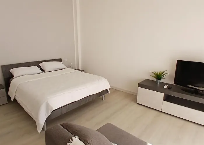 Milanovalery3 Appartement Milaan