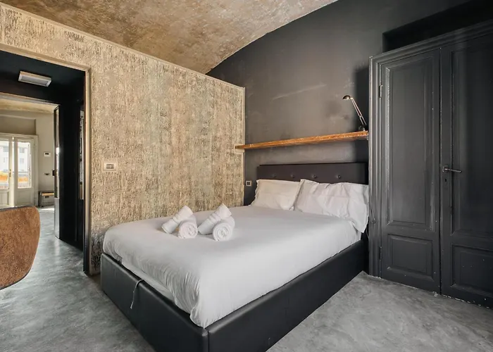 Nyc-style Industrial On Navigli Lejlighed