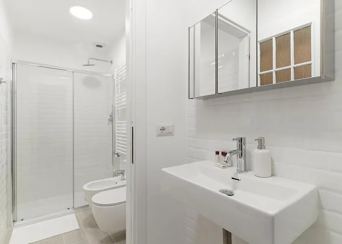 Guesthost - Patio Varesina アパート *