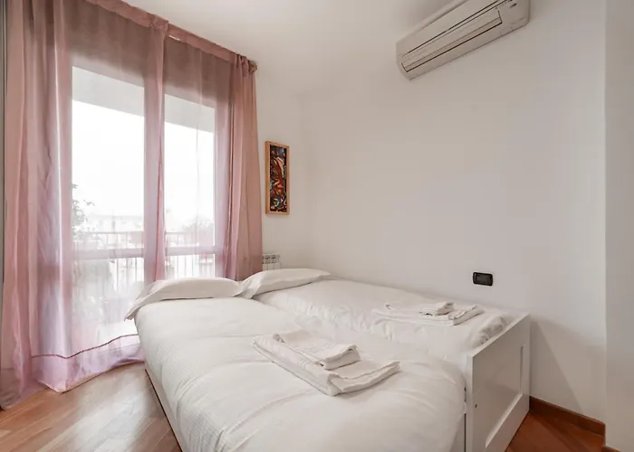 10 Minutes From Bocconi, Elegance And Comfort * Milão