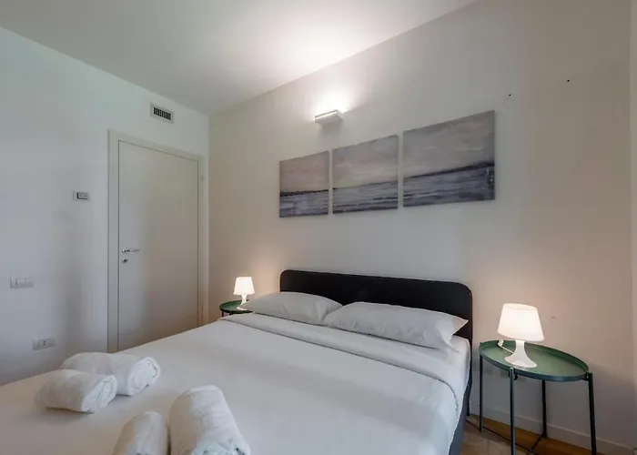 B - Elegant With Terrace & Gym アパート *