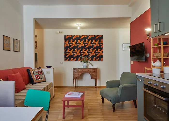 Comodo Bilocale In Porta Romana Lägenhet