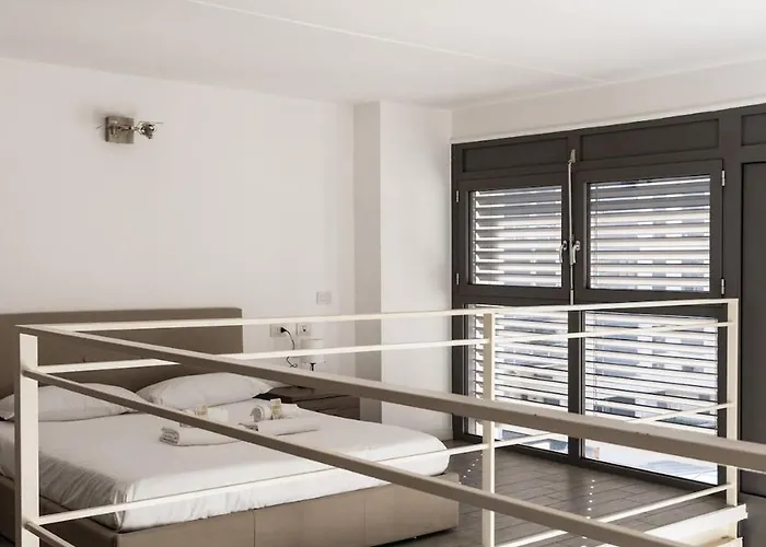 Youhosty - Bruno Maderna 17 Duplex Apartment Milan