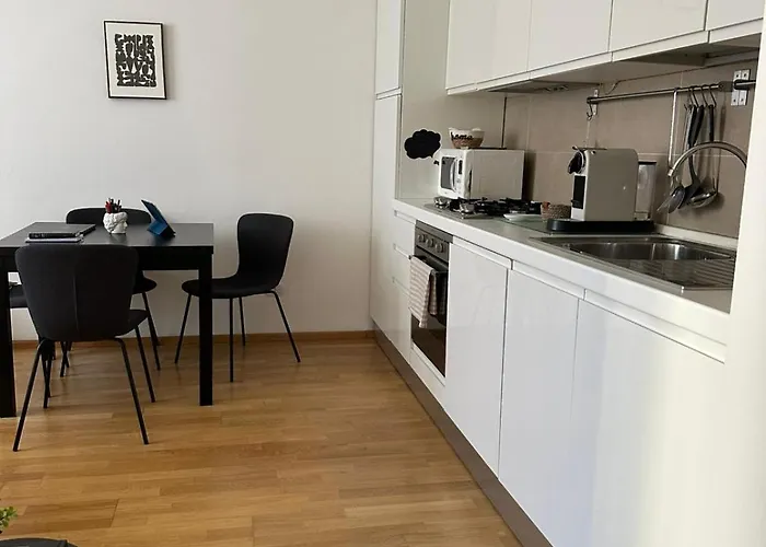 Casa Maclo 55sqm Cozy 2 Bdr Station Area Apartmán *