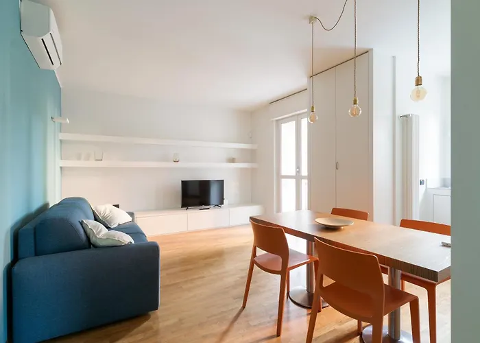 Guesthost - Bright M1 Precotto Apartament *