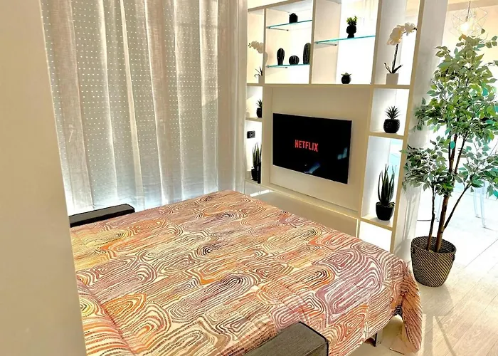 Live House-attico, Ampio E Luminoso Monolocale Appartement