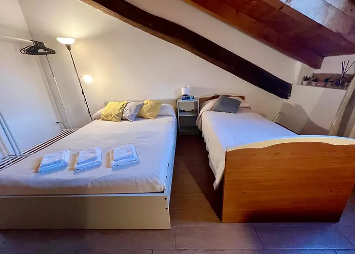 Dima's Navigli Center Milánó