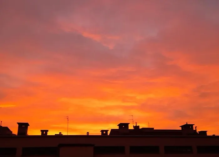 Near Linate Duomo And Station Minutes Away