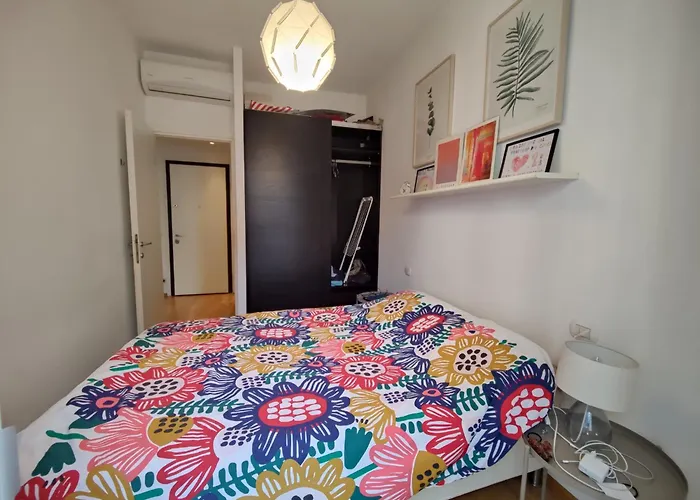 Casa Maclo 55sqm Cozy 2 Bdr Station Area Lägenhet
