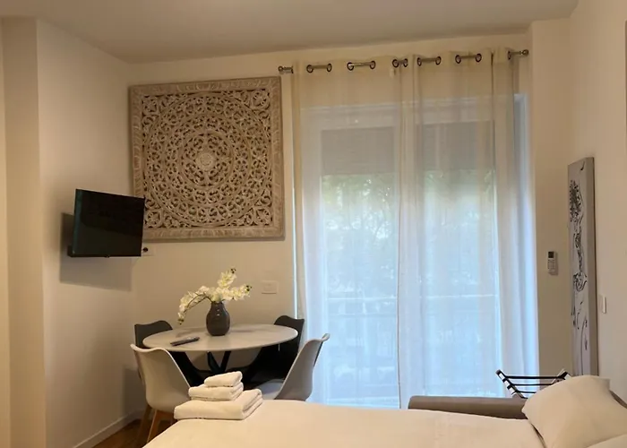 Regina24 Luxury - Elegante A Porta Venezia, 5 Min Dalla Metro Appartement Milaan