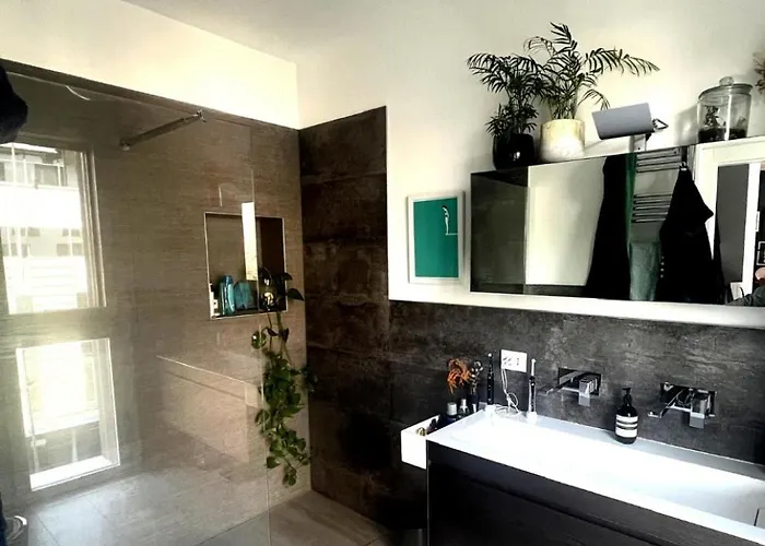 公寓 Urban Oasis - Two-room Apartment! *