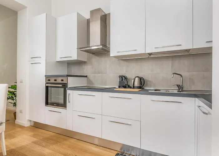 아파트 Luxury Via Morgagni 4 Pax Wi-fi 밀라노