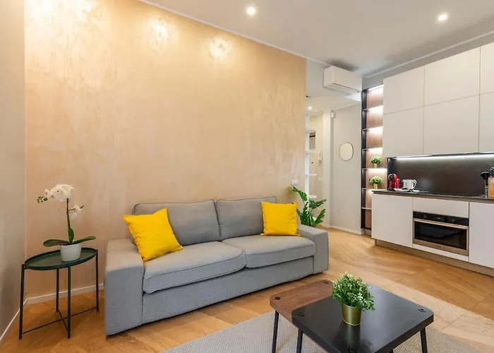 B - Modern Elegance For 4 People דירה *