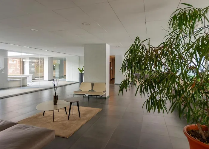 Apartmán B - Elegant With Terrace & Gym *
