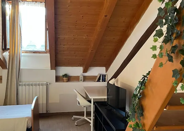 Dima's Navigli Center * Milánó