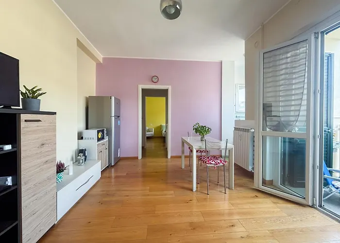 Near Linate Duomo And Station Minutes Away