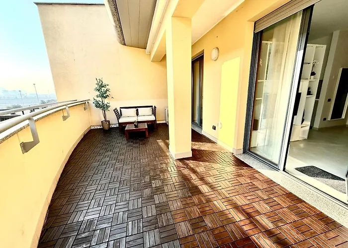 Live House-attico, Ampio E Luminoso Monolocale