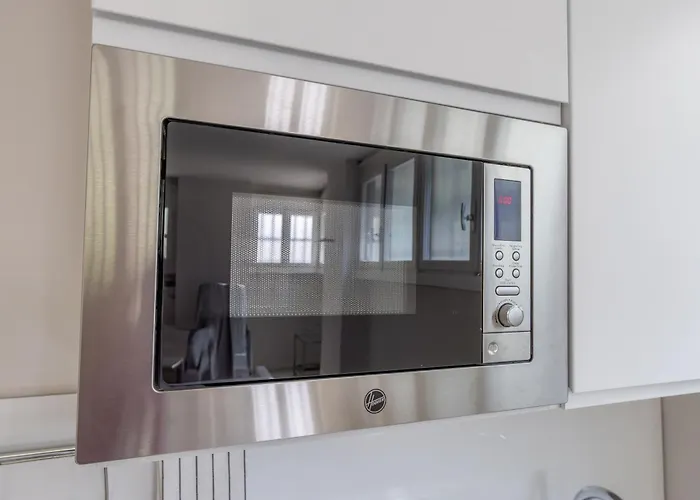 The South, Center, Arco Della Pace