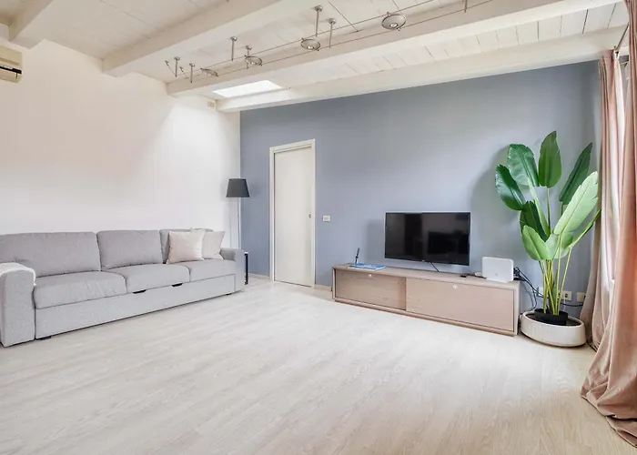 Bright Flat In The Heart Of Porta Venezia * Milan