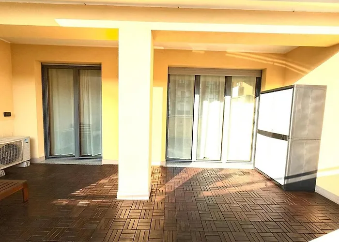 Live House-attico, Ampio E Luminoso Monolocale