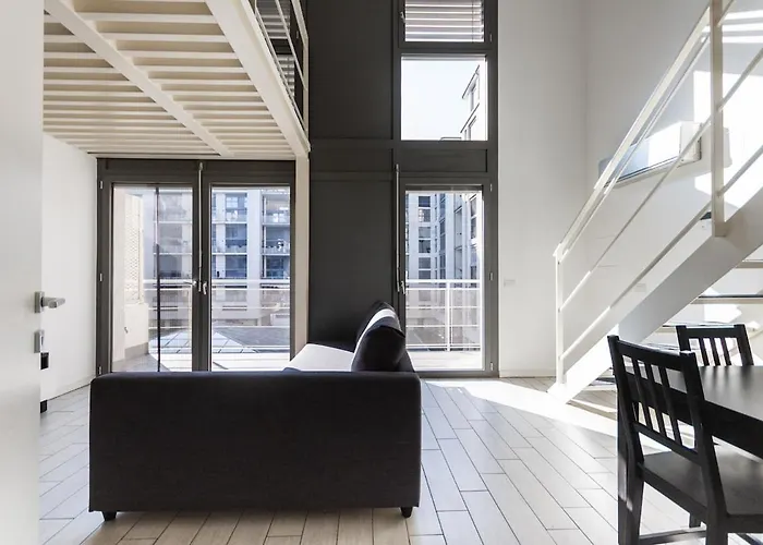 Youhosty - Bruno Maderna 17 Duplex Milán